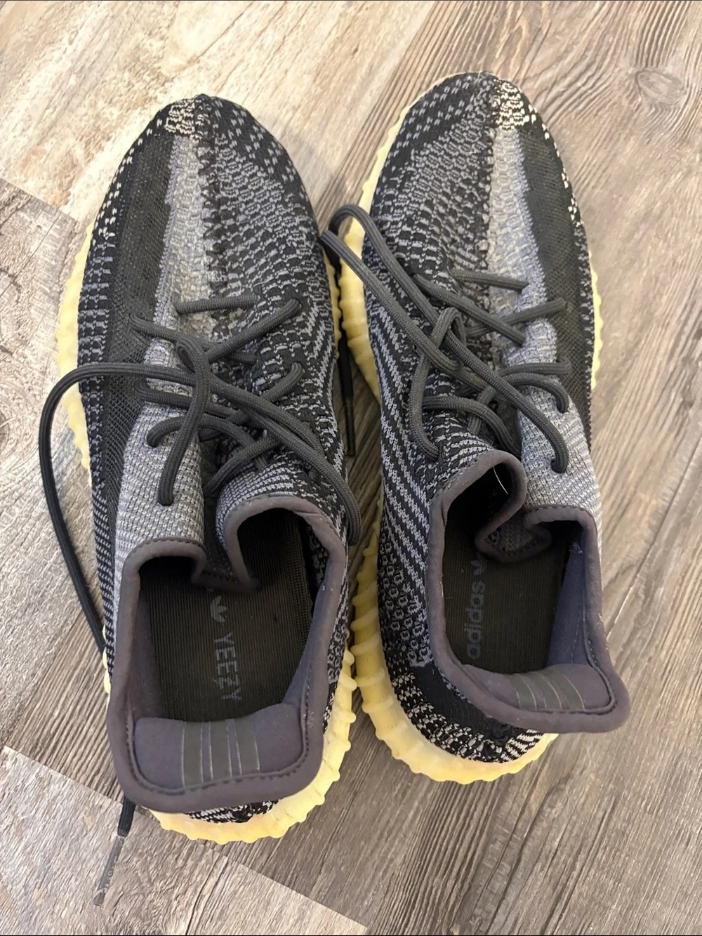 adidas Yeezy Boost 350 V2 Carbon 